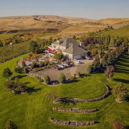 Bed and Breakfast Cameo Heights Mansion And The Vine Fine Dining Restaurant Touchet Екстер'єр фото