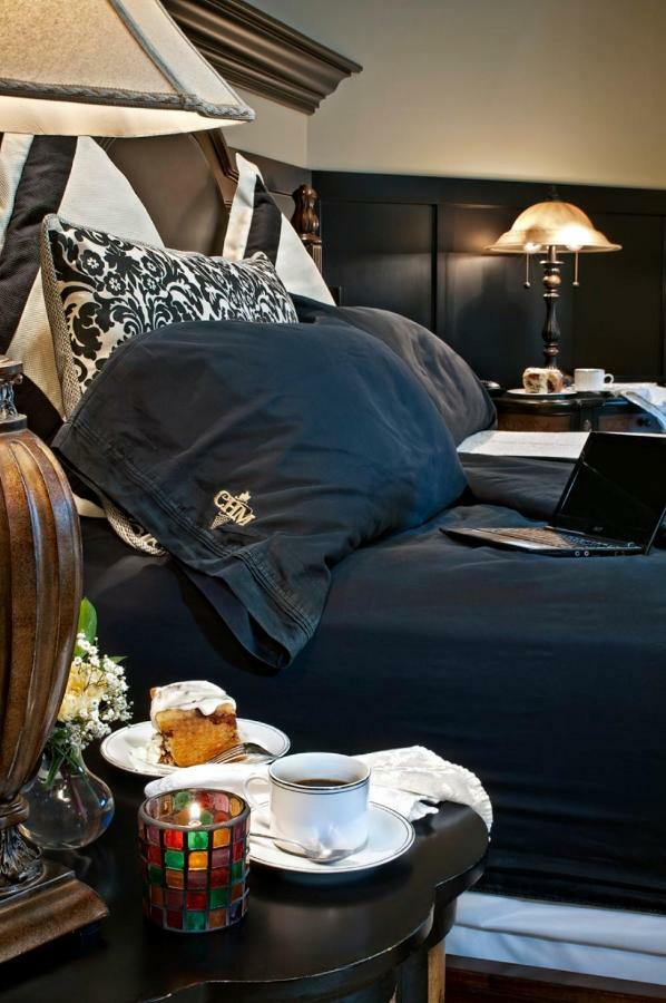 Bed and Breakfast Cameo Heights Mansion And The Vine Fine Dining Restaurant Touchet Екстер'єр фото