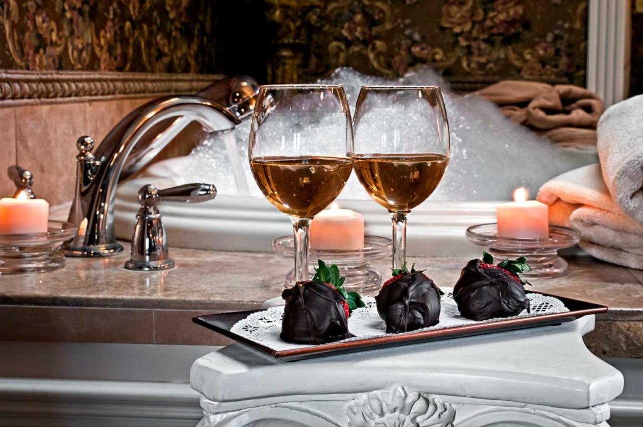 Bed and Breakfast Cameo Heights Mansion And The Vine Fine Dining Restaurant Touchet Екстер'єр фото