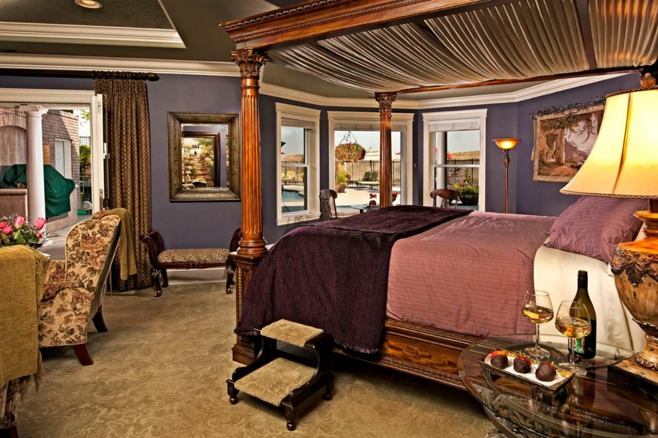 Bed and Breakfast Cameo Heights Mansion And The Vine Fine Dining Restaurant Touchet Екстер'єр фото