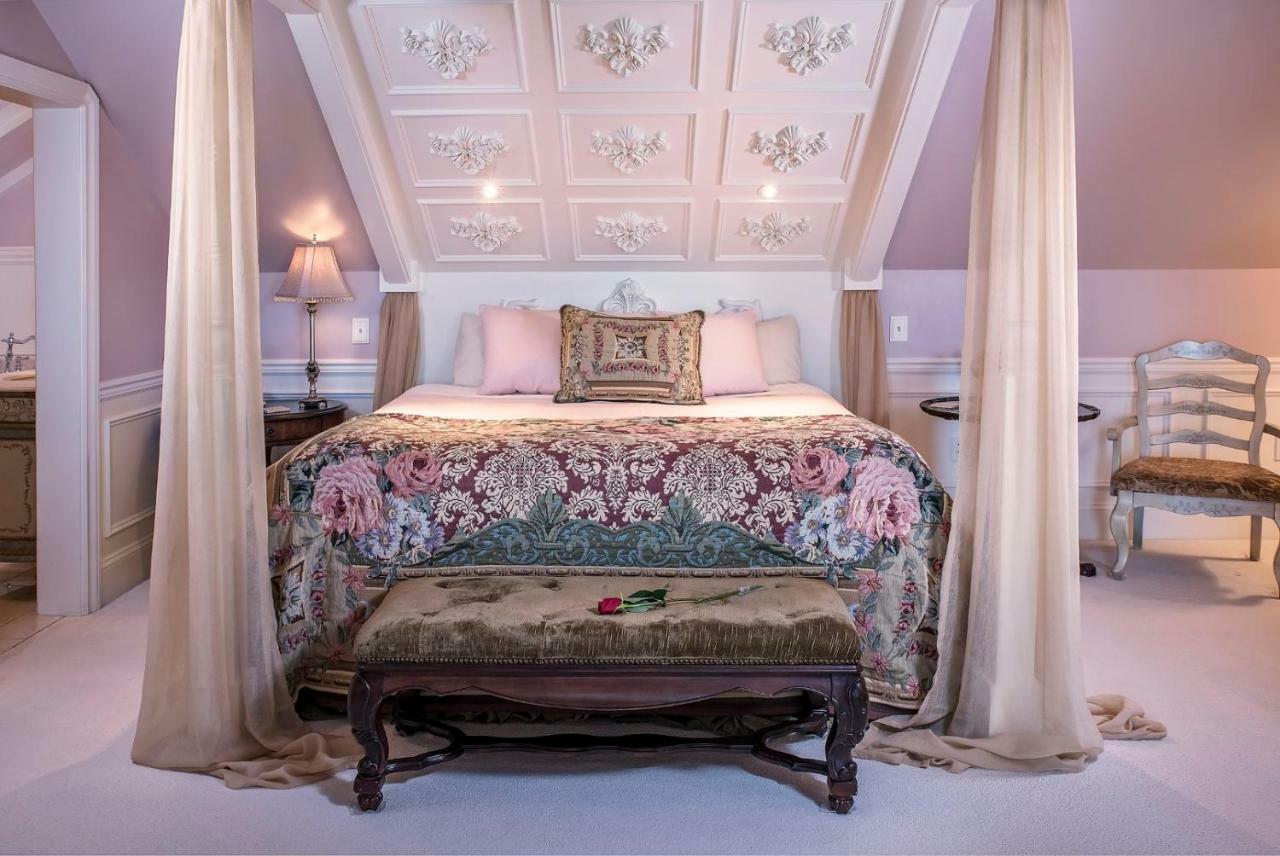 Bed and Breakfast Cameo Heights Mansion And The Vine Fine Dining Restaurant Touchet Екстер'єр фото