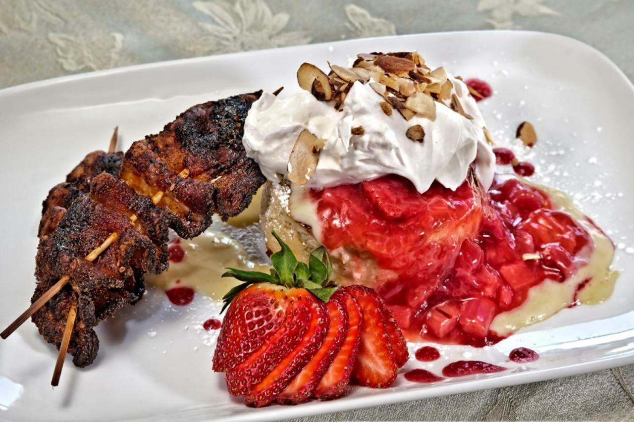 Bed and Breakfast Cameo Heights Mansion And The Vine Fine Dining Restaurant Touchet Екстер'єр фото