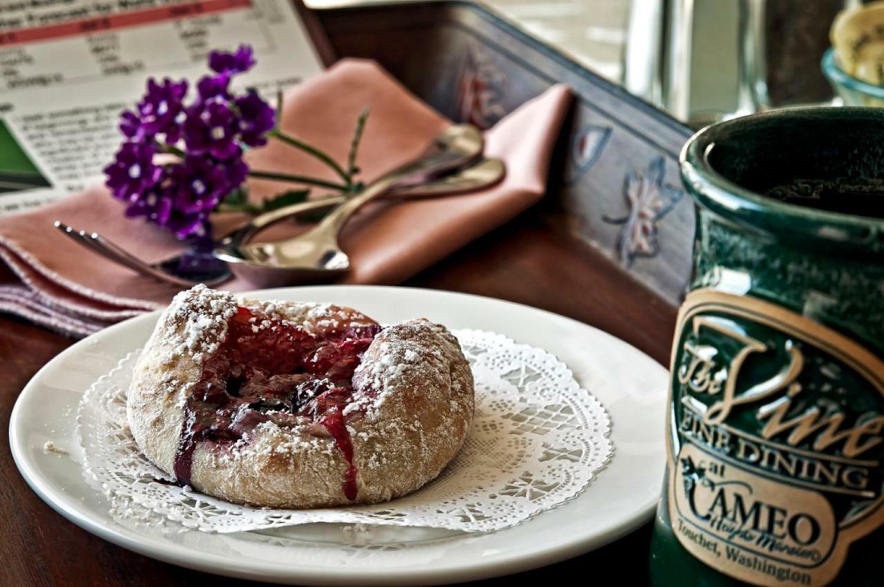 Bed and Breakfast Cameo Heights Mansion And The Vine Fine Dining Restaurant Touchet Екстер'єр фото